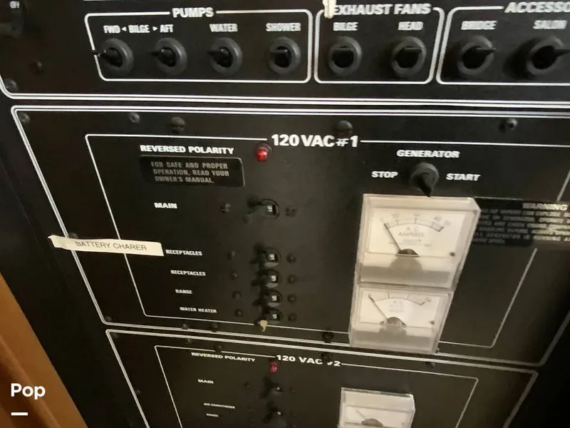 Slide: The Image of Carver 330 Mariner 1995 - 14979373