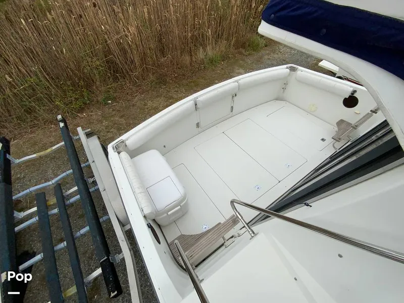 Slide: The Image of Carver Yachts 330 Mariner 1995 - 14979467