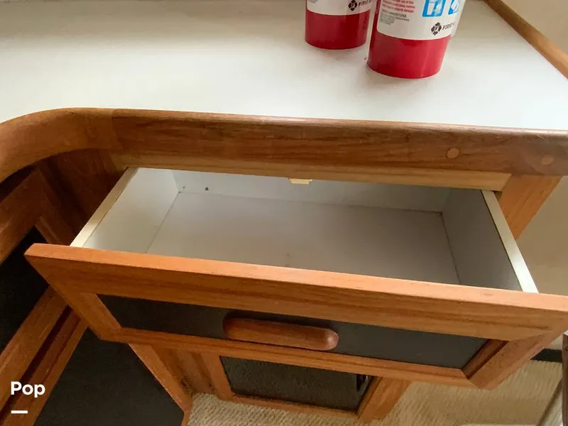 Slide: The Image of Carver Yachts 330 Mariner 1995 - 14979372