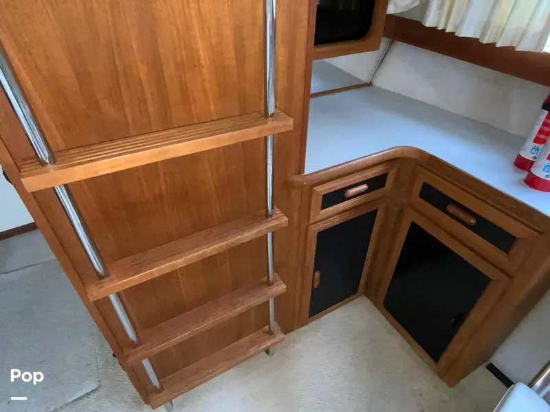 Slide: The Image of Carver Yachts 330 Mariner 1995 - 14979378