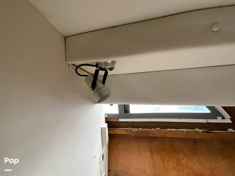 Slide: The Image of Carver Yachts 330 Mariner 1995 - 14979388