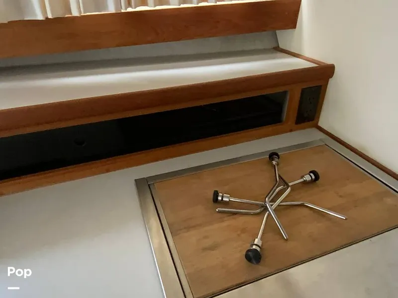 Slide: The Image of Carver Yachts 330 Mariner 1995 - 14979417