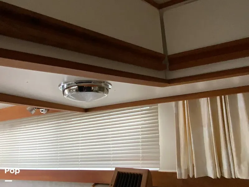 Slide: The Image of Carver Yachts 330 Mariner 1995 - 14979418