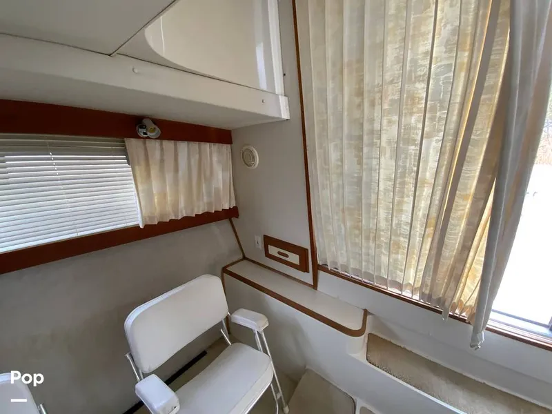 Slide: The Image of Carver Yachts 330 Mariner 1995 - 14979433