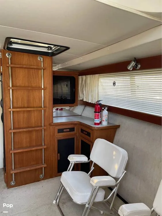 Slide: The Image of Carver Yachts 330 Mariner 1995 - 14907801