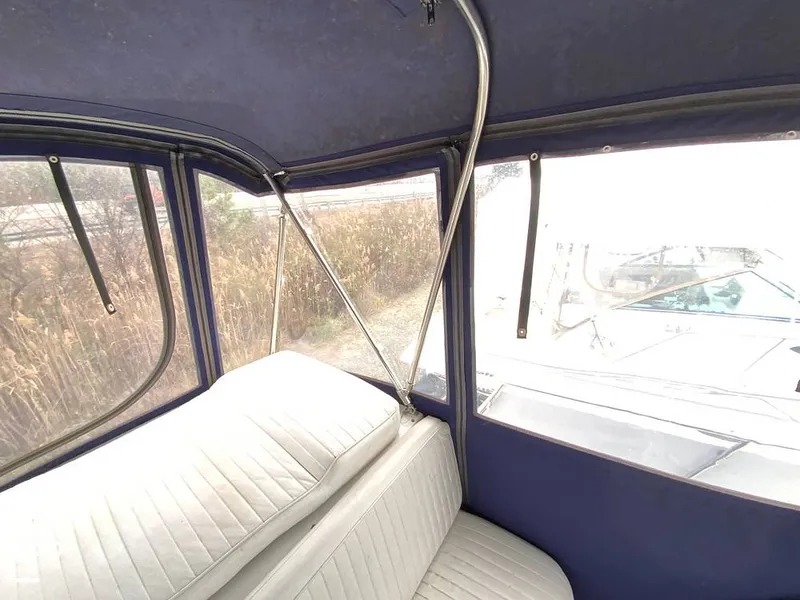 Slide: The Image of Carver Yachts 330 Mariner 1995 - 14979450