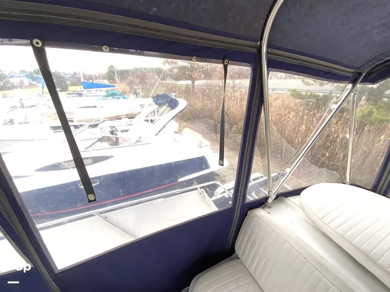 Slide: The Image of Carver Yachts 330 Mariner 1995 - 14979454