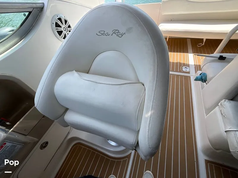 Slide: The Image of Sea Ray 280 Sundancer 2004 - 15371469