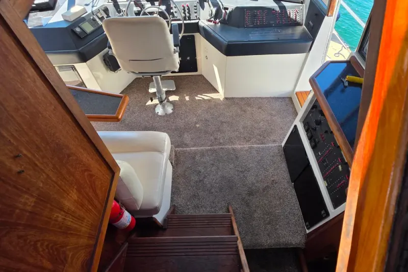 Slide: The Image of Bayliner 4550 Motoryacht 1987 - 18