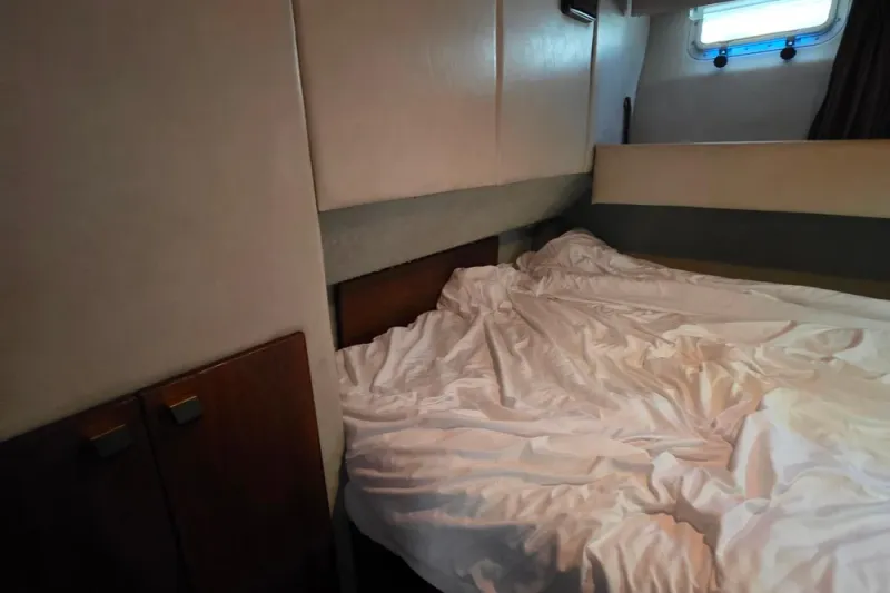 Slide: The Image of Bayliner 4550 Motoryacht 1987 - 46