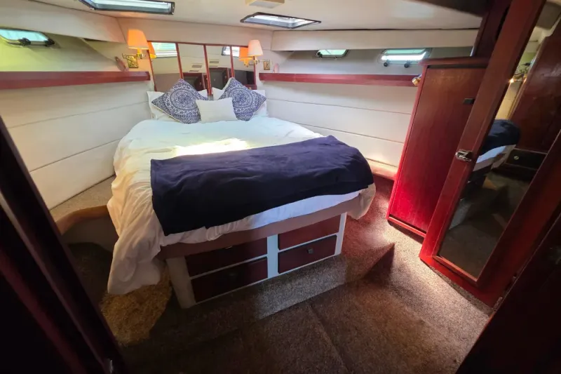 Slide: The Image of Bayliner 4550 Motoryacht 1987 - 27