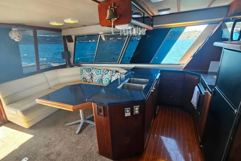 Slide: The Image of Bayliner 4550 Motoryacht 1987 - 62