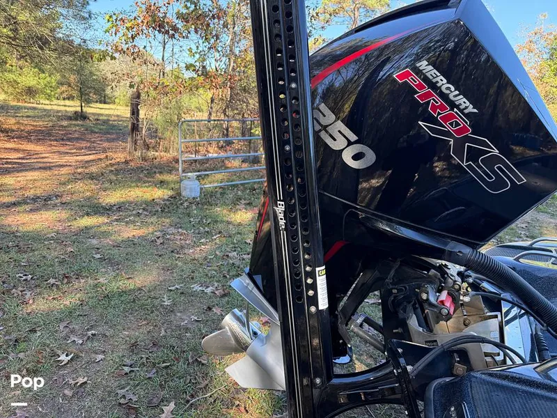 Slide: The Image of Phoenix Bass Boat 721 Pro XP 2019 - 14921736