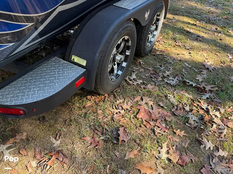 Slide: The Image of Phoenix Bass Boat 721 Pro XP 2019 - 14921772