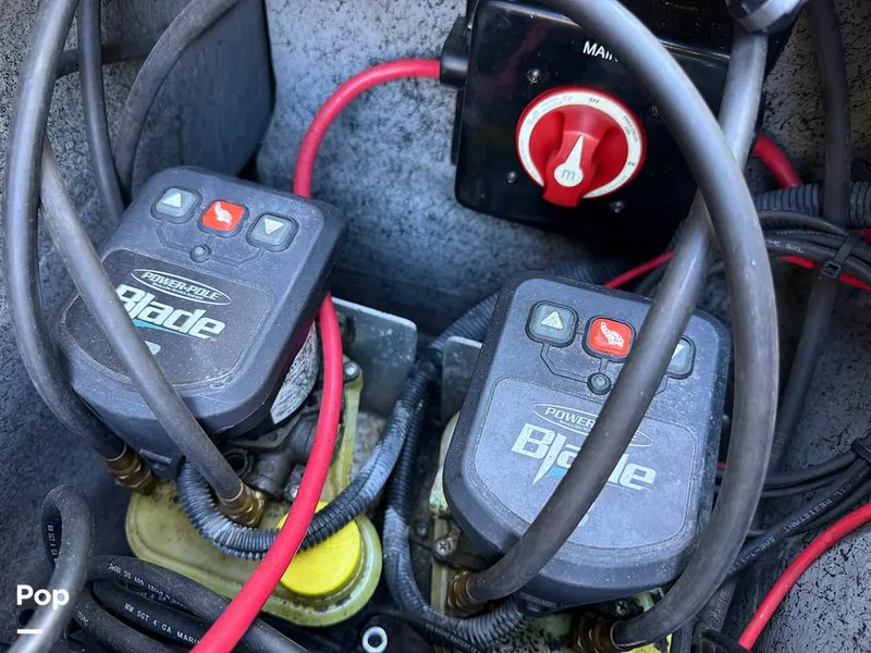 Slide: The Image of Phoenix Bass Boat 721 Pro XP 2019 - 14921784