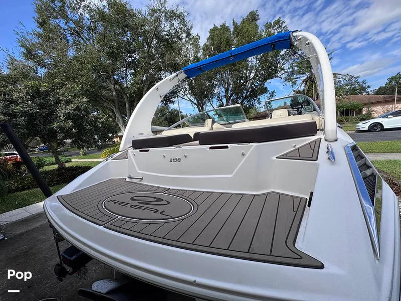 Slide: The Image of Regal 2100 Bowrider 2015 - 14916664