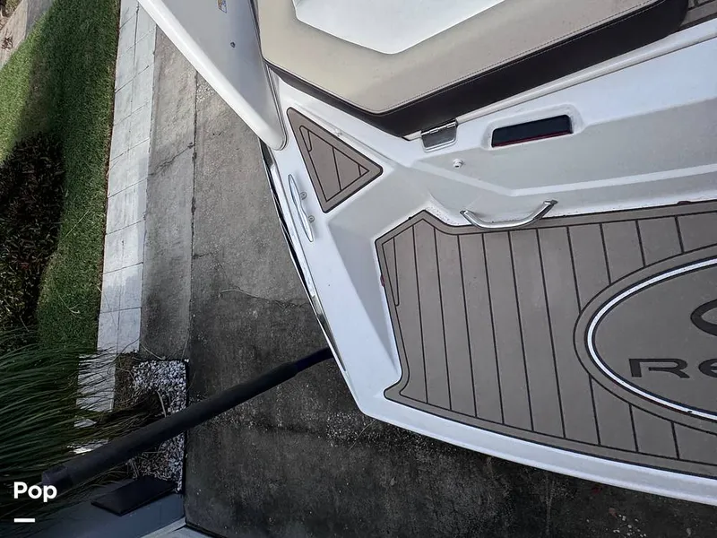 Slide: The Image of Regal 2100 Bowrider 2015 - 14916669