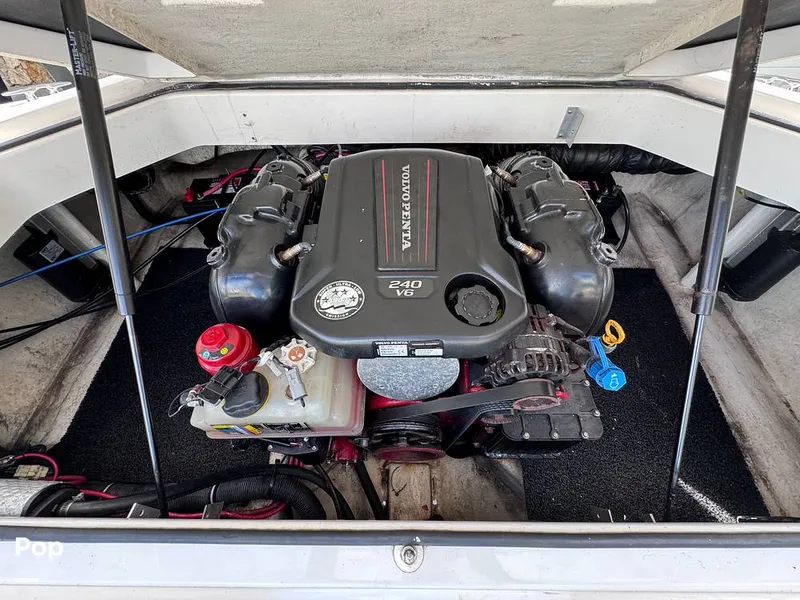 Slide: The Image of Regal 2100 Bowrider 2015 - 14916682