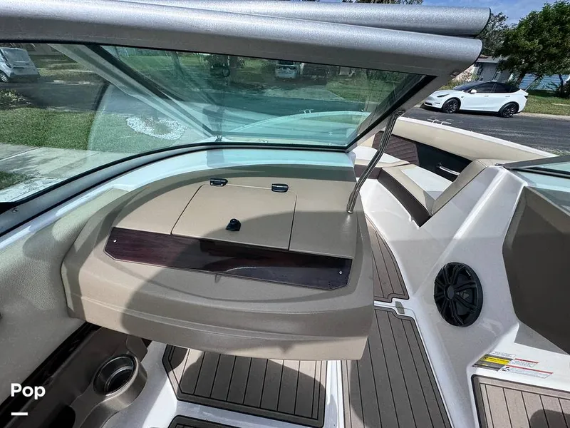 Slide: The Image of Regal 2100 Bowrider 2015 - 14916690