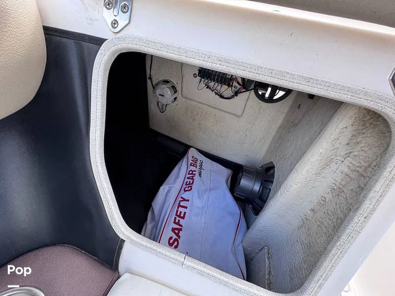 Slide: The Image of Regal 2100 Bowrider 2015 - 14916701