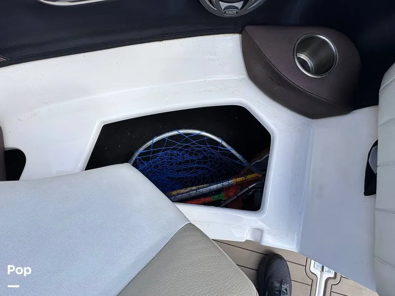 Slide: The Image of Regal 2100 Bowrider 2015 - 14916703