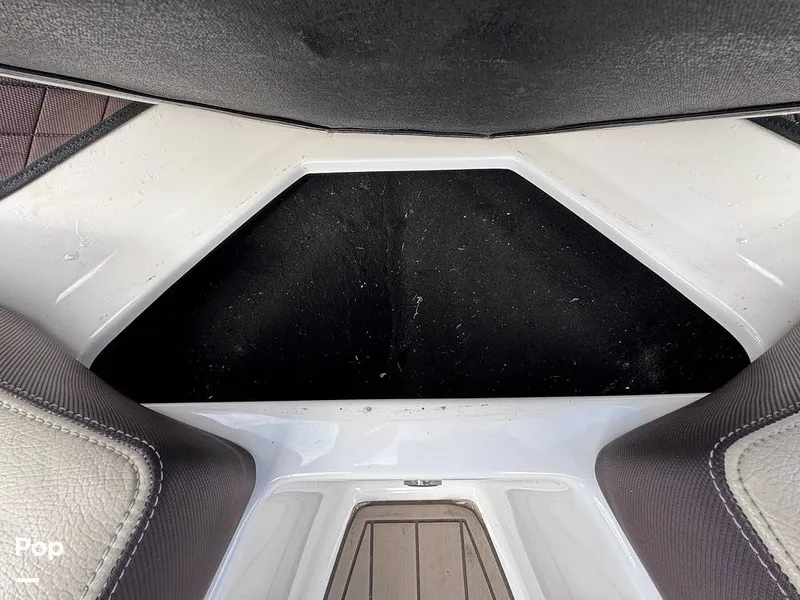 Slide: The Image of Regal 2100 Bowrider 2015 - 14916705