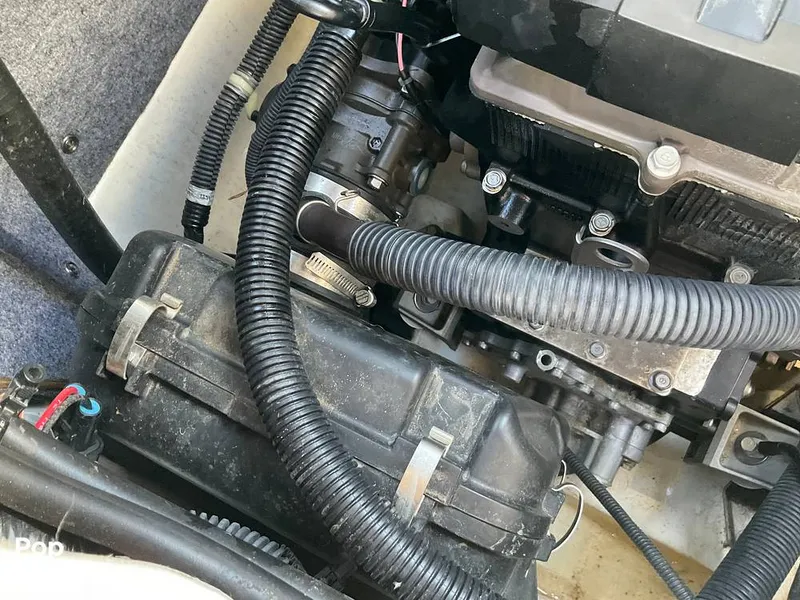 Slide: The Image of Yamaha E-Series 242 Limited 2018 - 15083522