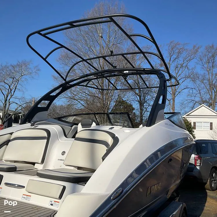 Slide: The Image of Yamaha E-Series 242 Limited 2018 - 15083554