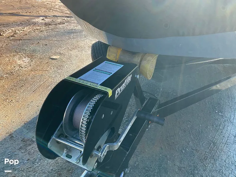 Slide: The Image of Yamaha E-Series 242 Limited 2018 - 15083574