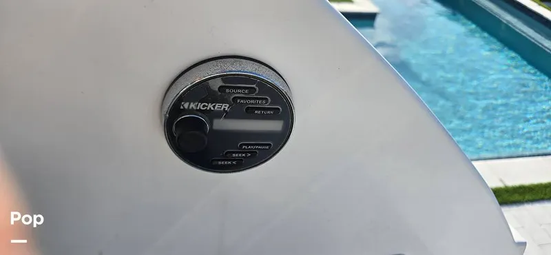 Slide: The Image of Rinker 290 EX 2018 - 15292225