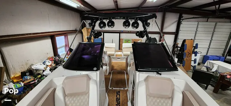 Slide: The Image of Scarab 255 Platinum SE Jet Boat 2018 - 14976482