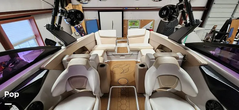 Slide: The Image of Scarab 255 Platinum SE Jet Boat 2018 - 14976485