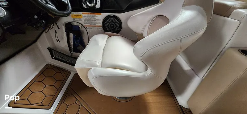 Slide: The Image of Scarab 255 Platinum SE Jet Boat 2018 - 14976521