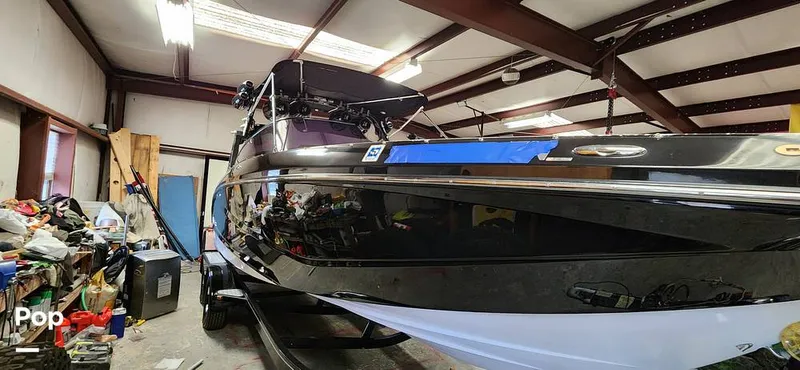 Slide: The Image of Scarab 255 Platinum SE Jet Boat 2018 - 14976386