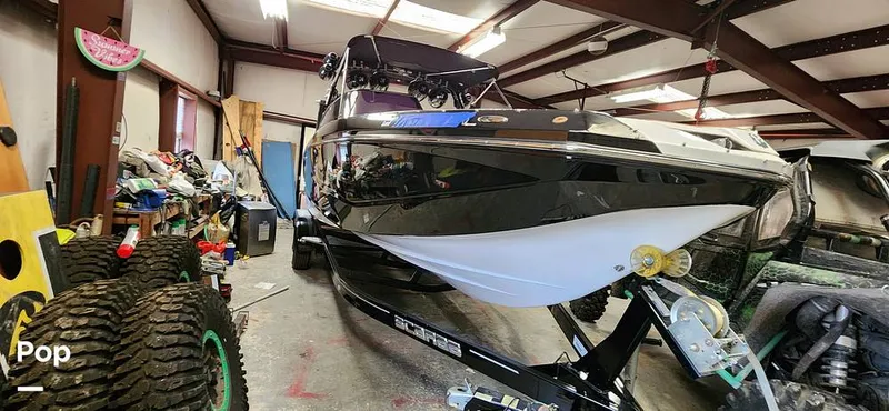 Slide: The Image of Scarab 255 Platinum SE Jet Boat 2018 - 14976406