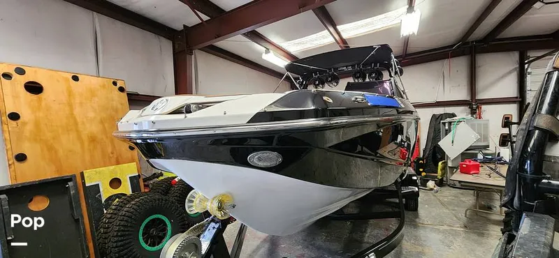 Slide: The Image of Scarab 255 Platinum SE Jet Boat 2018 - 14976390