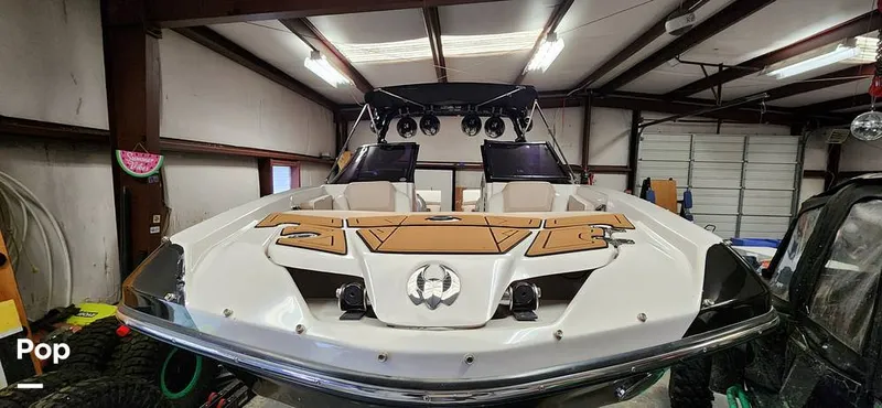 Slide: The Image of Scarab 255 Platinum SE Jet Boat 2018 - 14976391