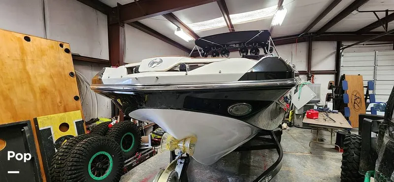 Slide: The Image of Scarab 255 Platinum SE Jet Boat 2018 - 14976425