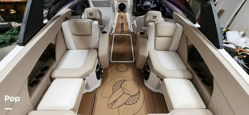 Slide: The Image of Scarab 255 Platinum SE Jet Boat 2018 - 14976450