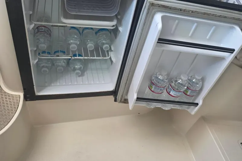 Slide: The Image of Grady-White Marlin 280 1990 - 27