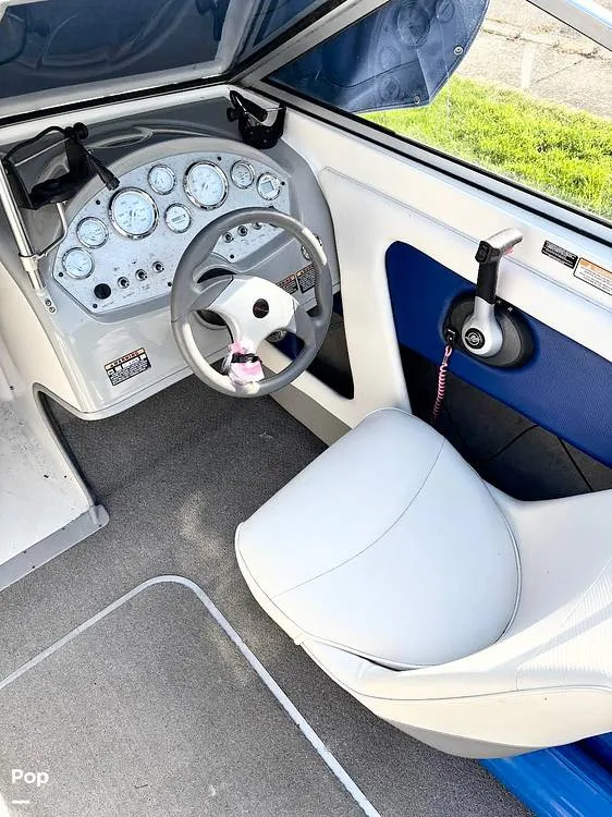 Slide: The Image of Bayliner Discovery 195 2010 - 15756067