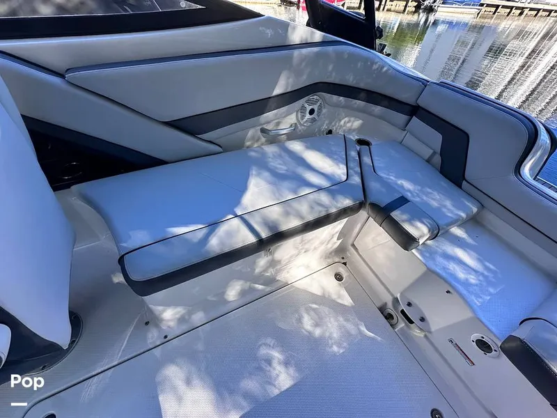 Slide: The Image of Seating Detail - 14954564