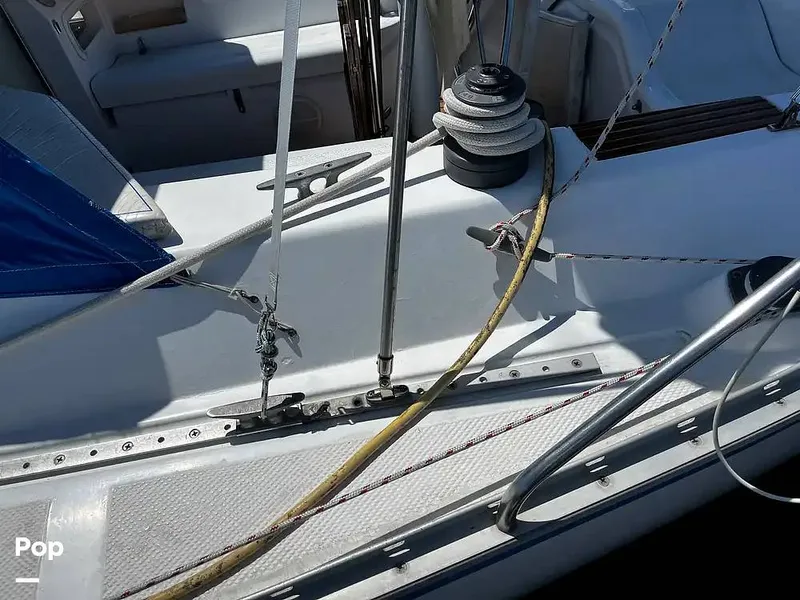 Slide: The Image of Hunter 34 1983 - 14967246