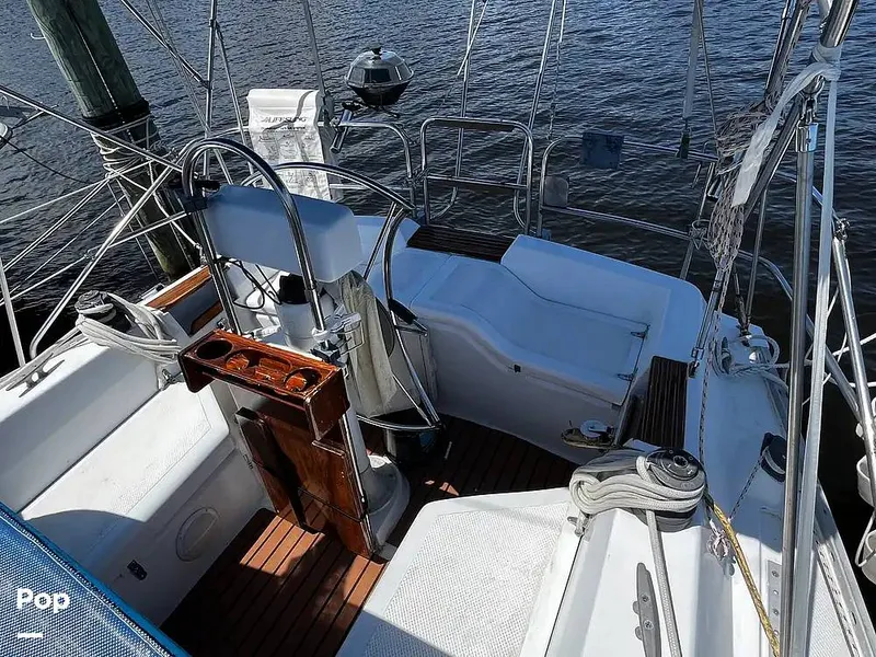 Slide: The Image of Hunter 34 1983 - 14967258