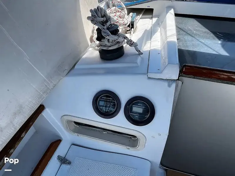 Slide: The Image of Hunter 34 1983 - 14967265