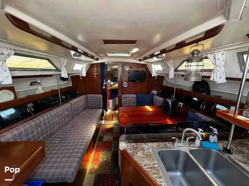 Slide: The Image of Hunter 34 1983 - 14967269