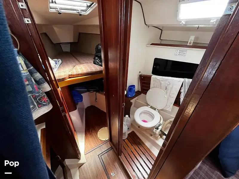 Slide: The Image of Hunter 34 1983 - 14967276