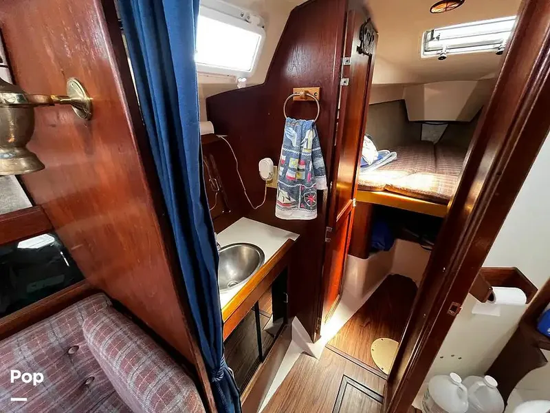 Slide: The Image of Hunter 34 1983 - 14967277