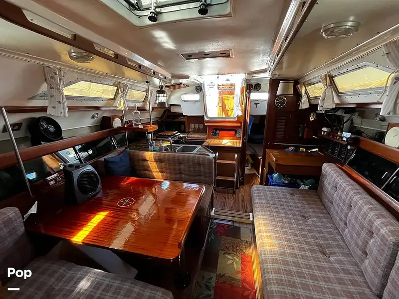 Slide: The Image of Hunter 34 1983 - 14967278