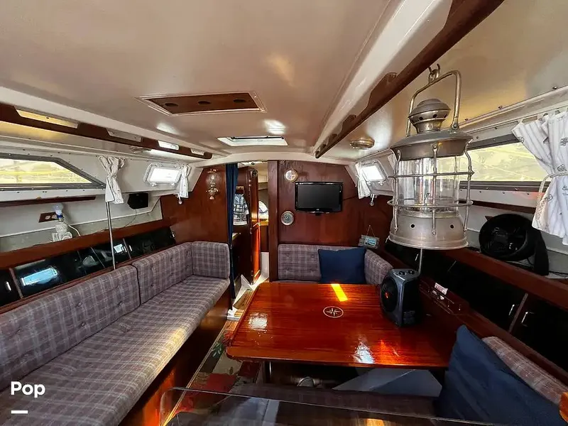 Slide: The Image of Hunter 34 1983 - 14967292